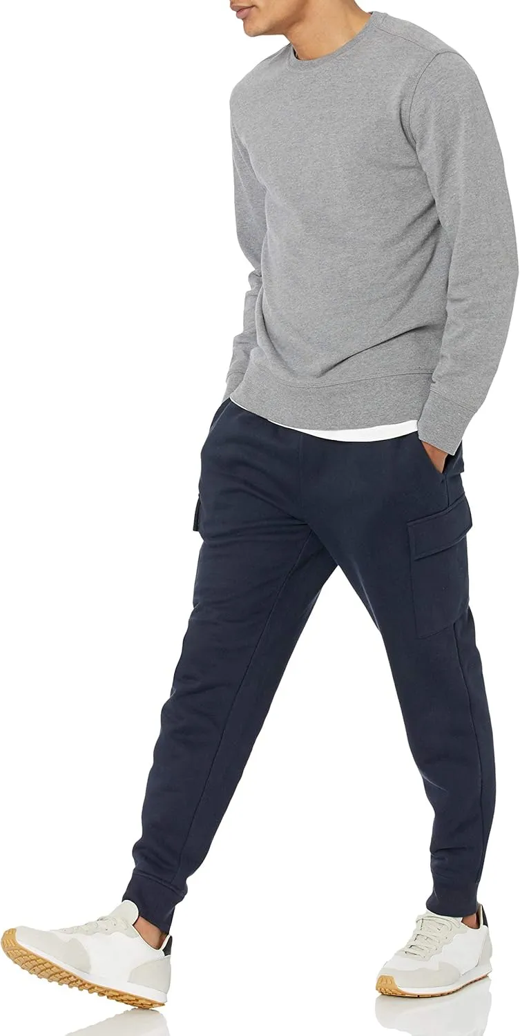 Amazon Essentials Men's Cargo Fleece Jogger Sweatpant with Relaxed Fit