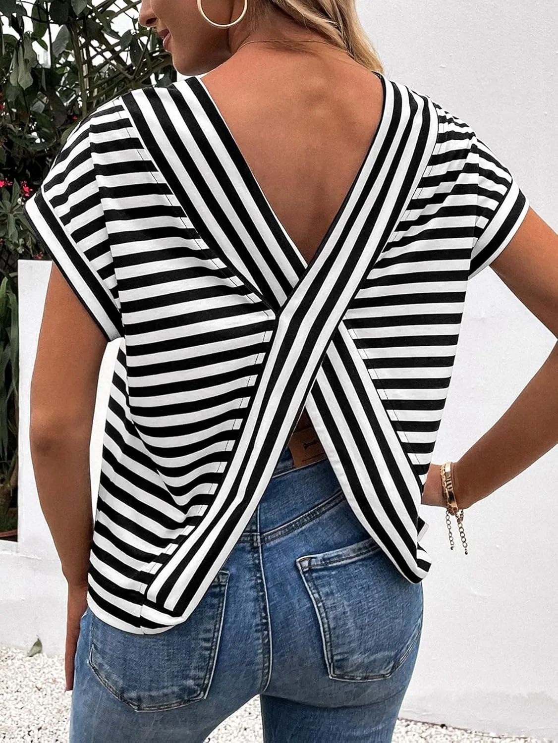 SweatyRocks Women's V-Cut Criss Cross Back Short Sleeve Tee Shirts Casual Summer Crew Neck Backless Tops