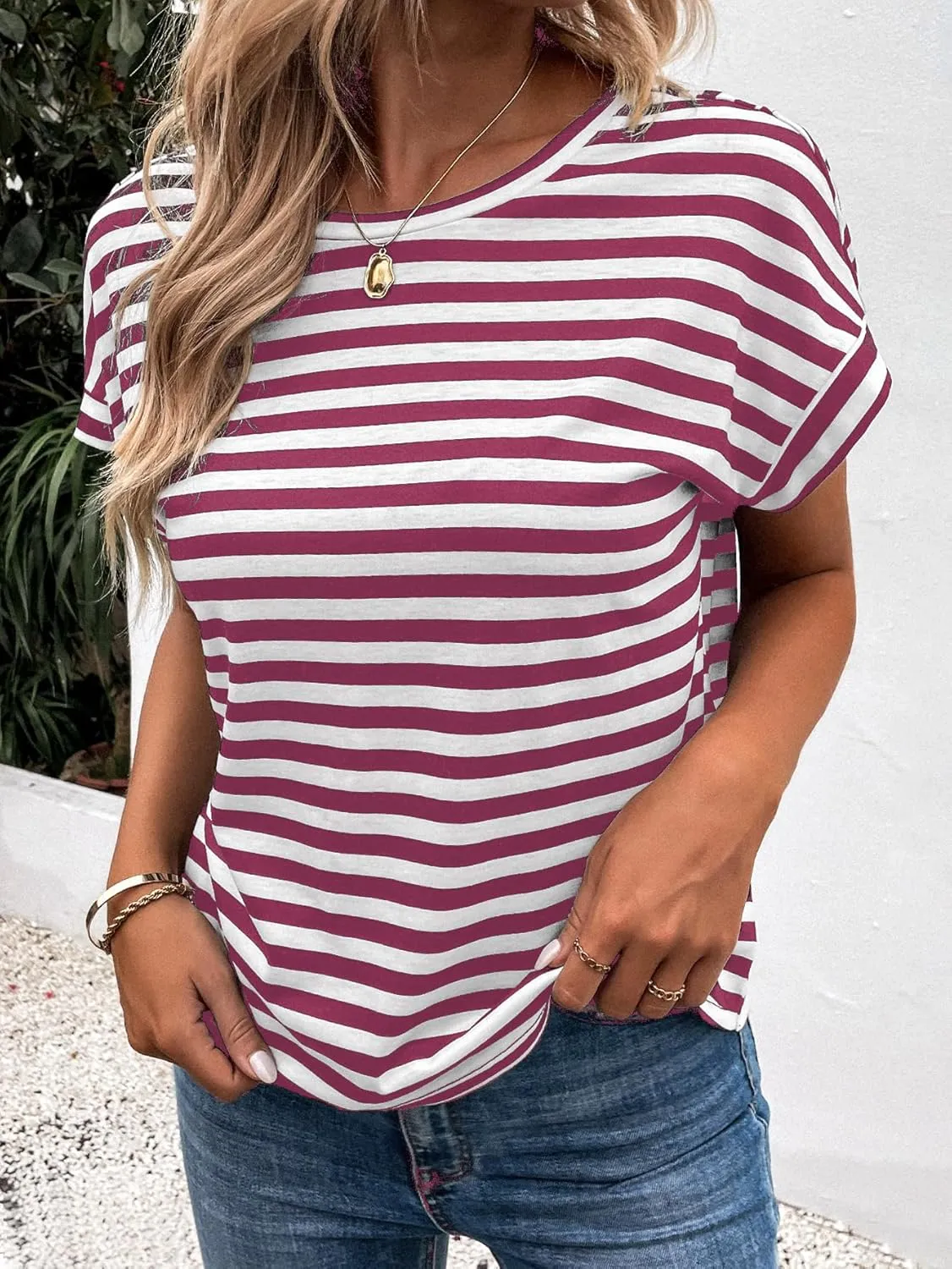 SweatyRocks Women's V-Cut Criss Cross Back Short Sleeve Tee Shirts Casual Summer Crew Neck Backless Tops
